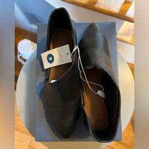 Universal Threads Black Flats